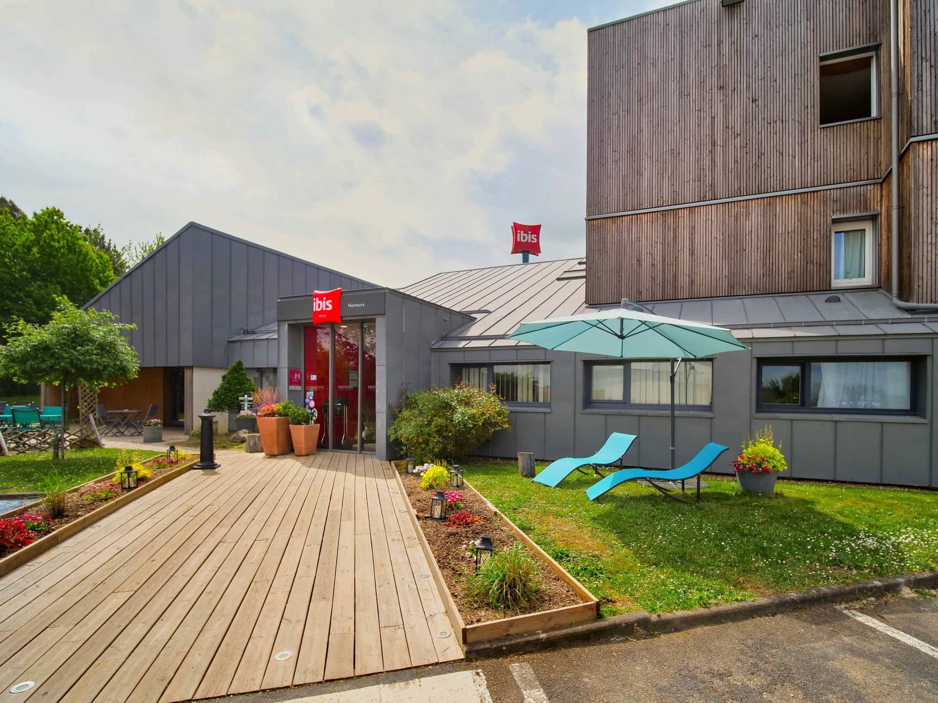 ibis Nemours