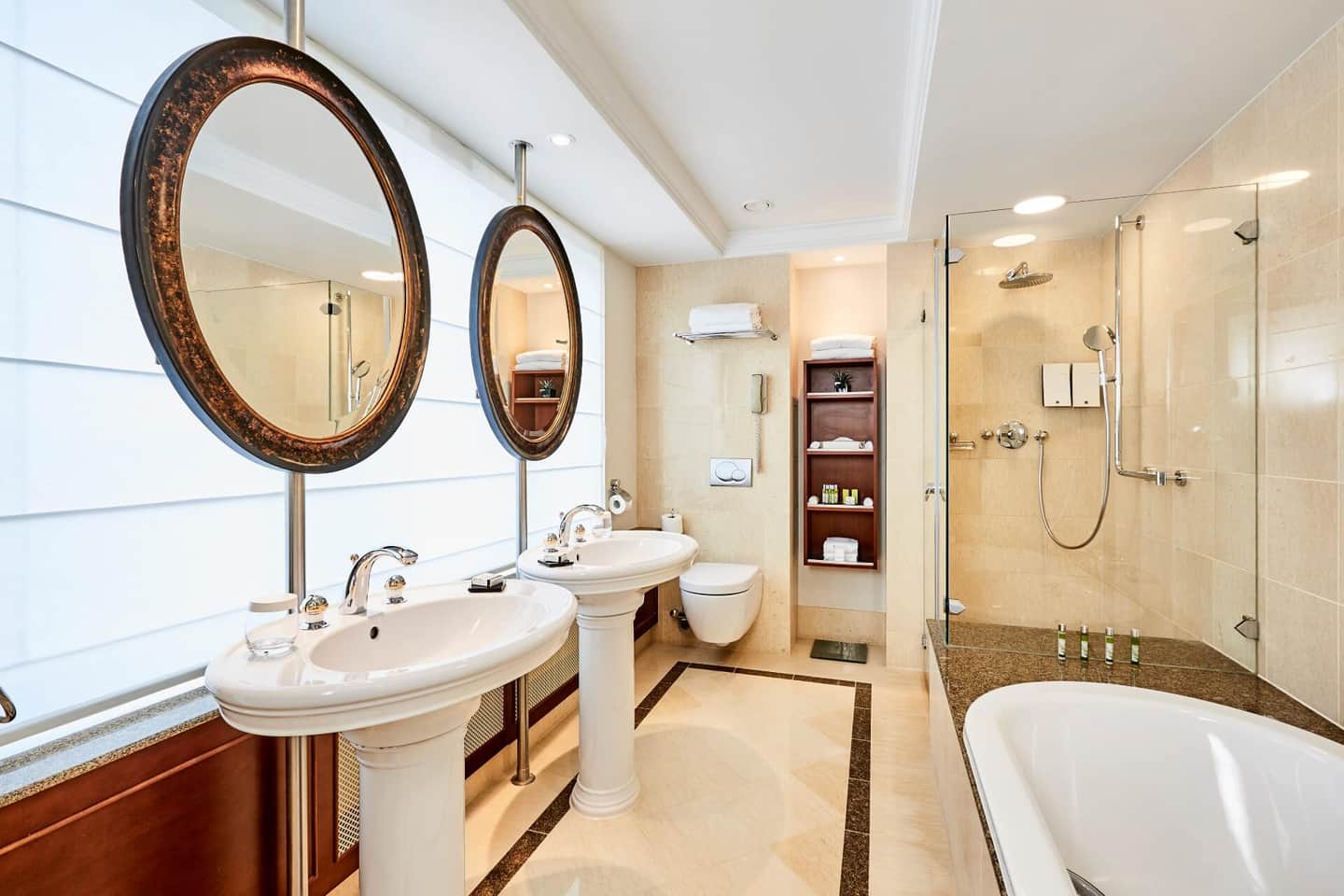 Hotel Okura Amsterdam - The Leading Hotels of the World