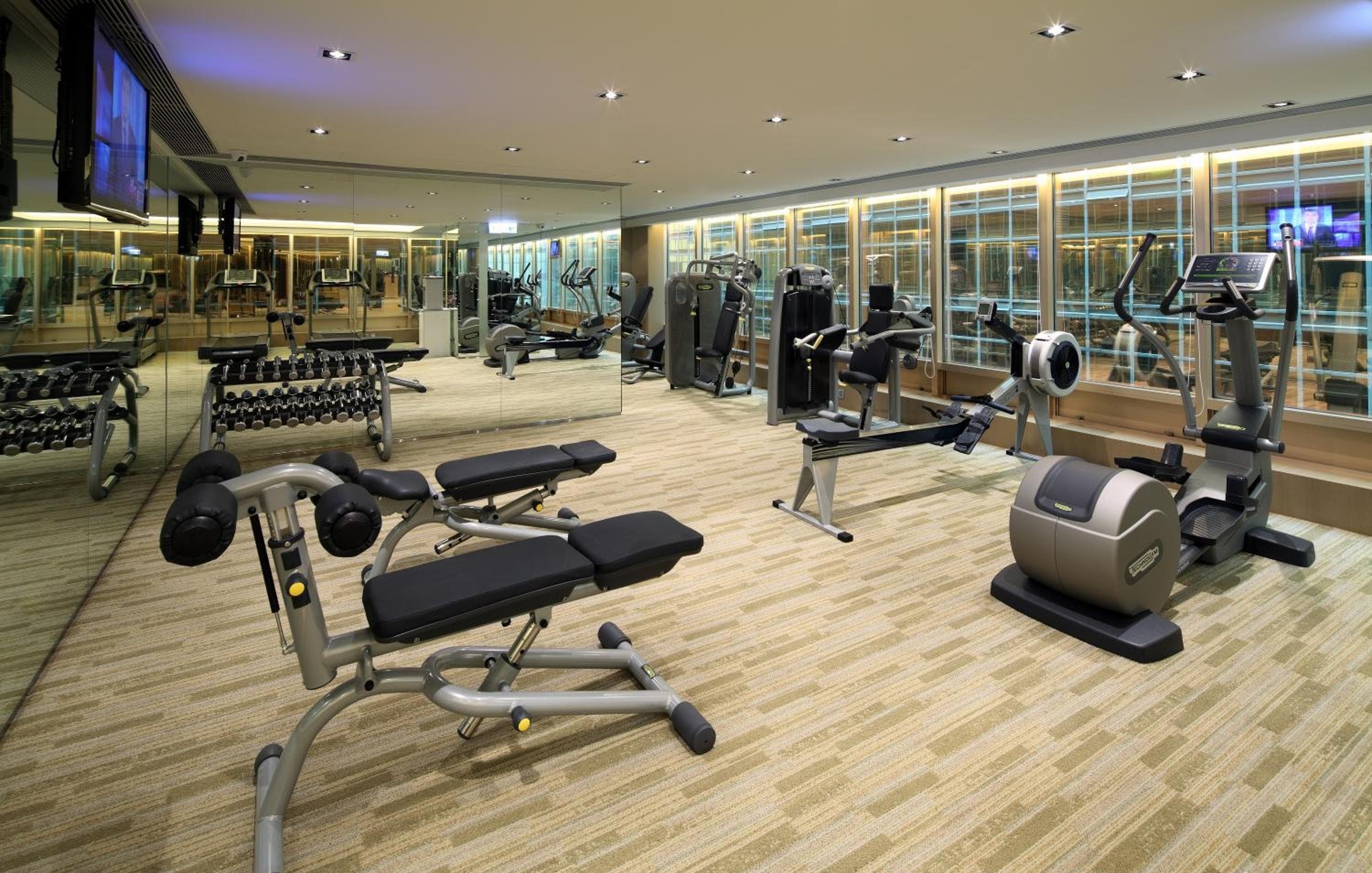 The Royal Pacific Hotel & Towers