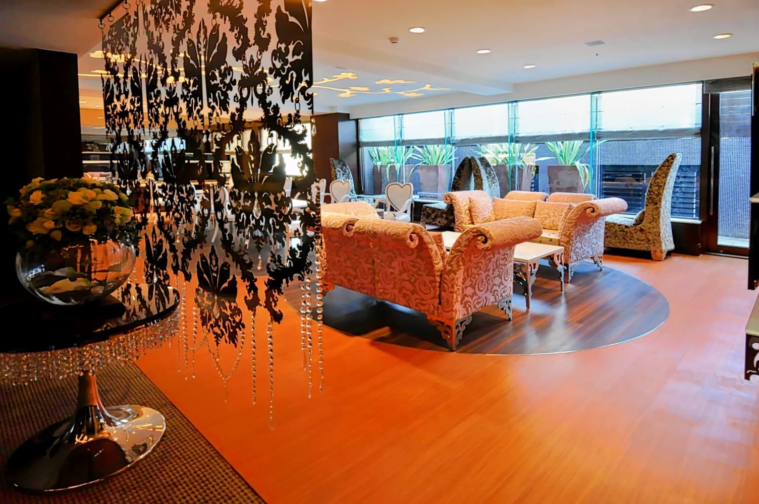 尊爵天際大飯店 Monarch Skyline Hotel