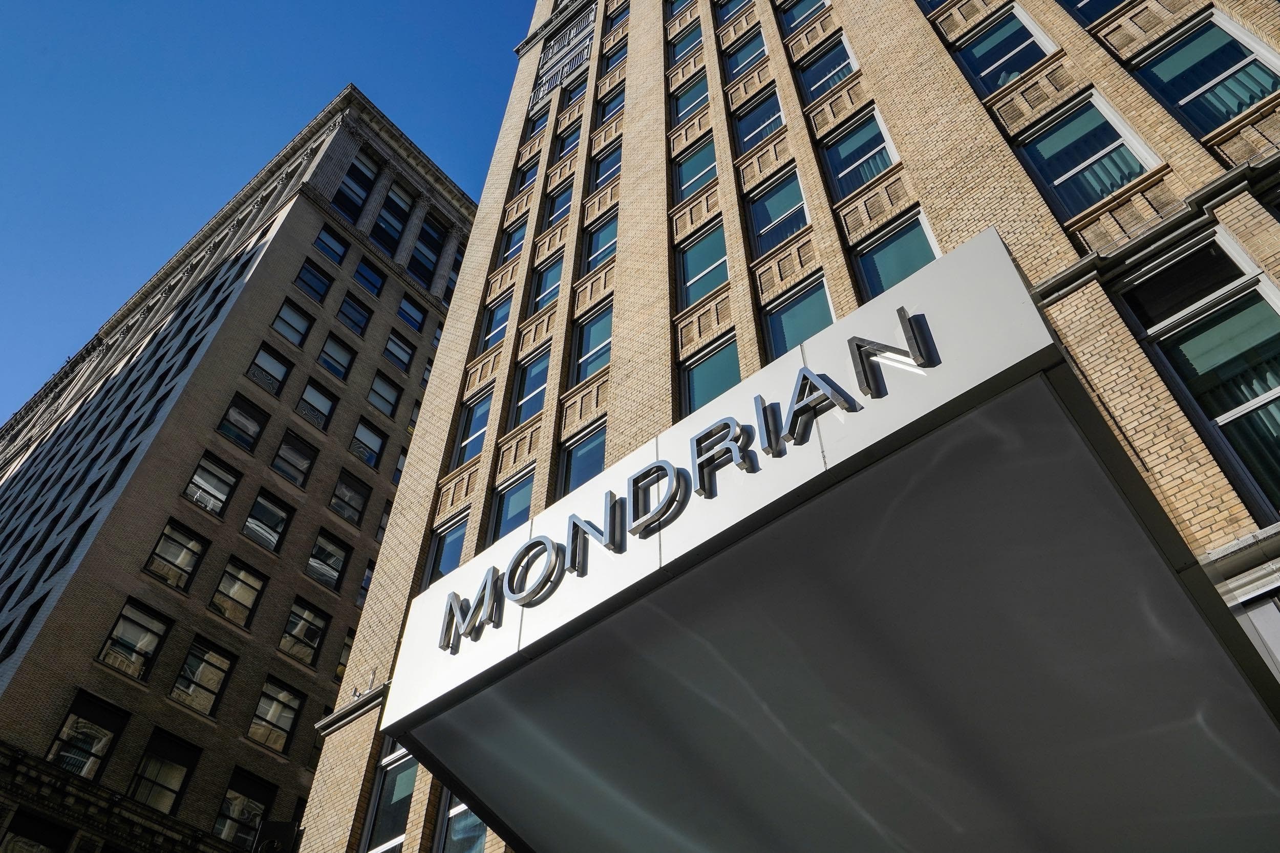 Mondrian Park Avenue