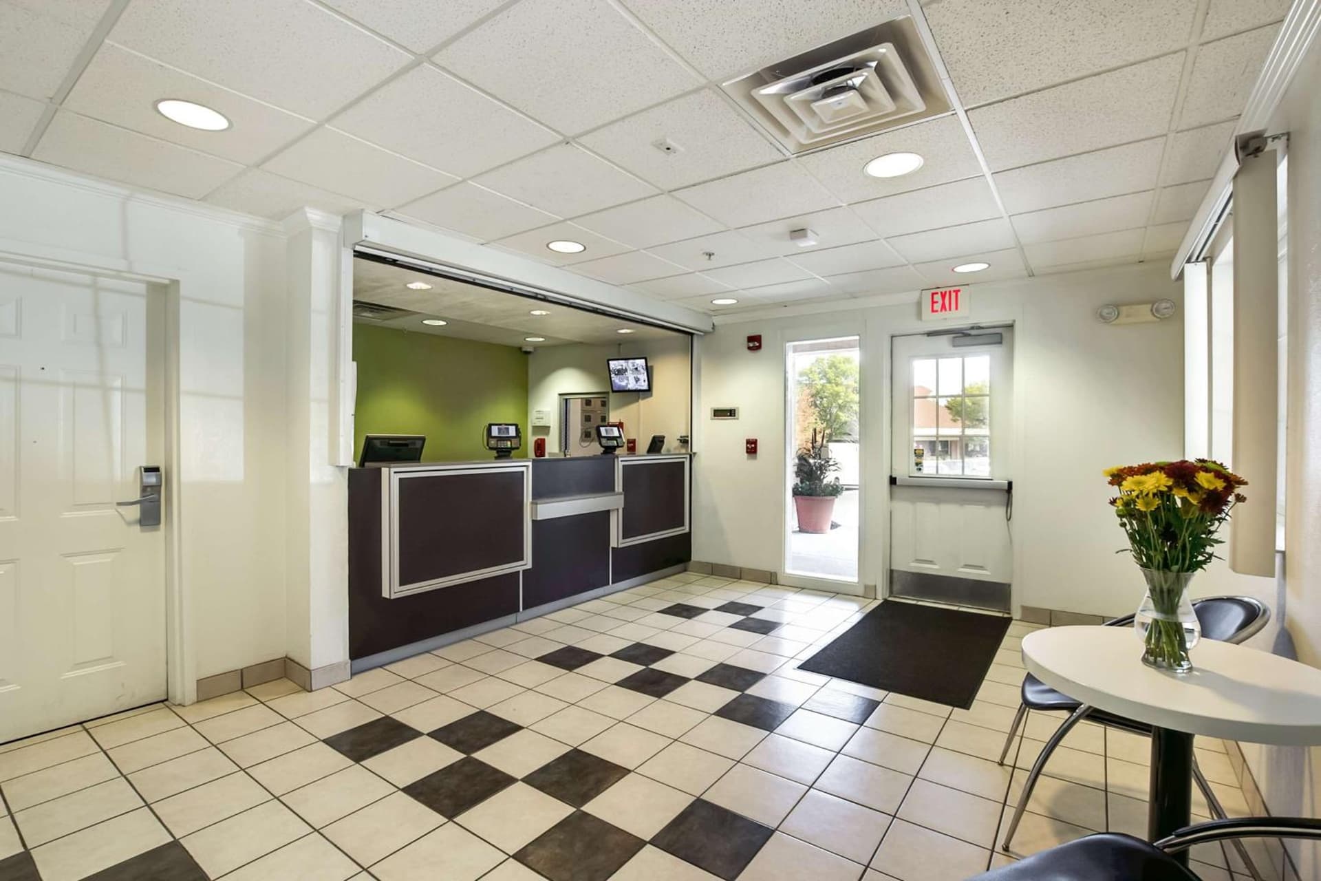 Studio 6-East Brunswick, NJ - NYC Area