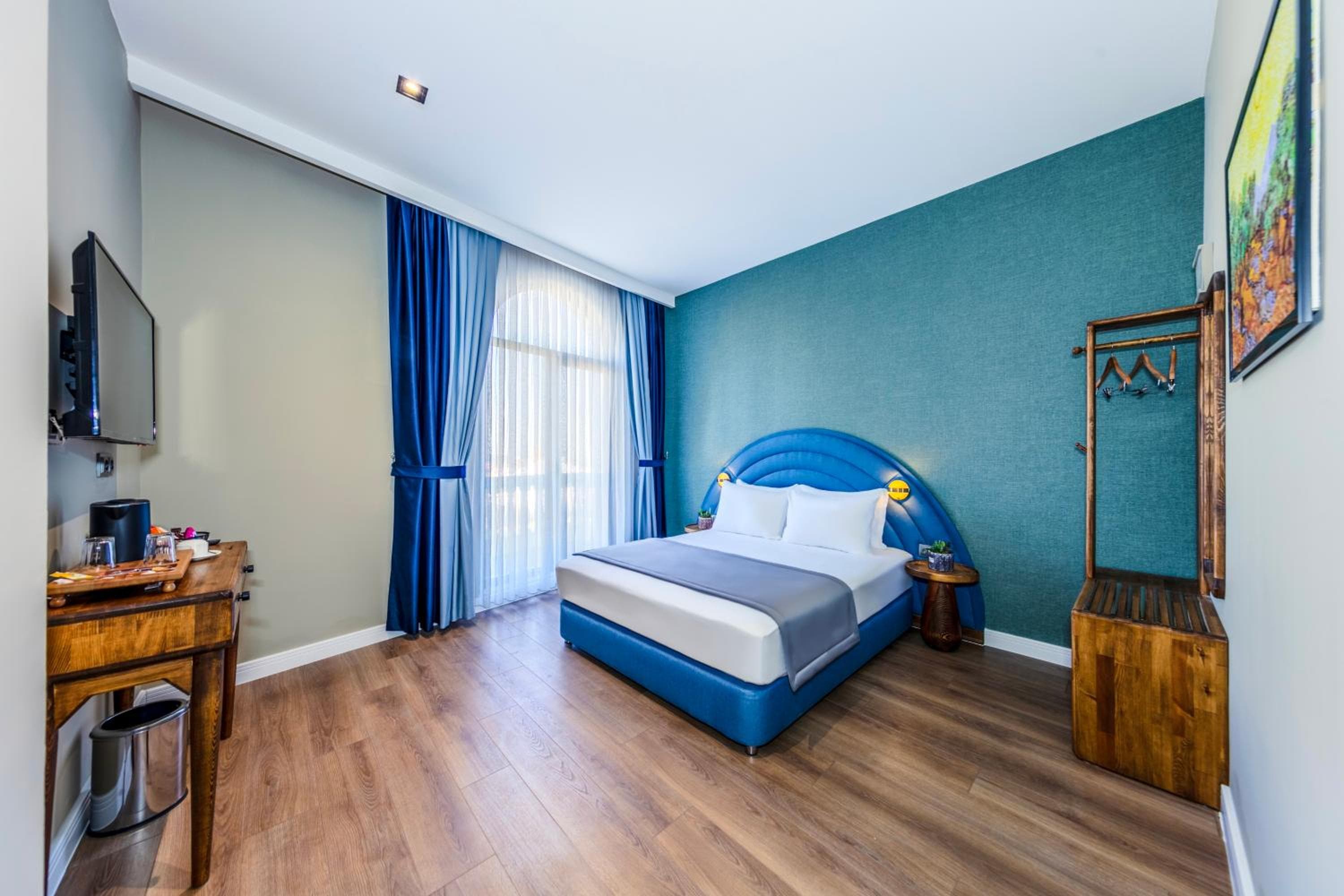 Nenessa Airport Hotel