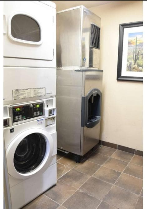 Sky Harbor Airport Inn