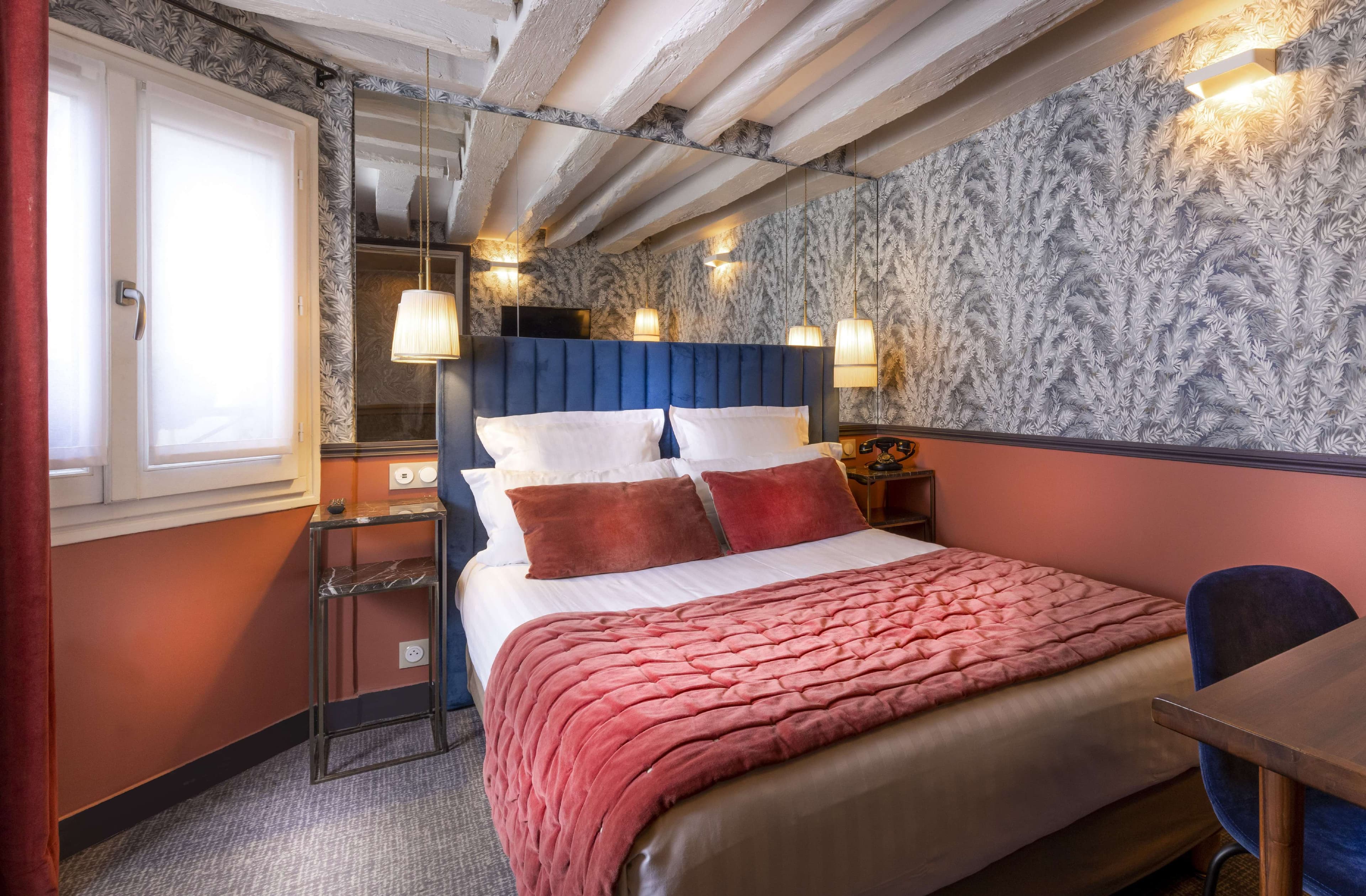 Dauphine Saint Germain