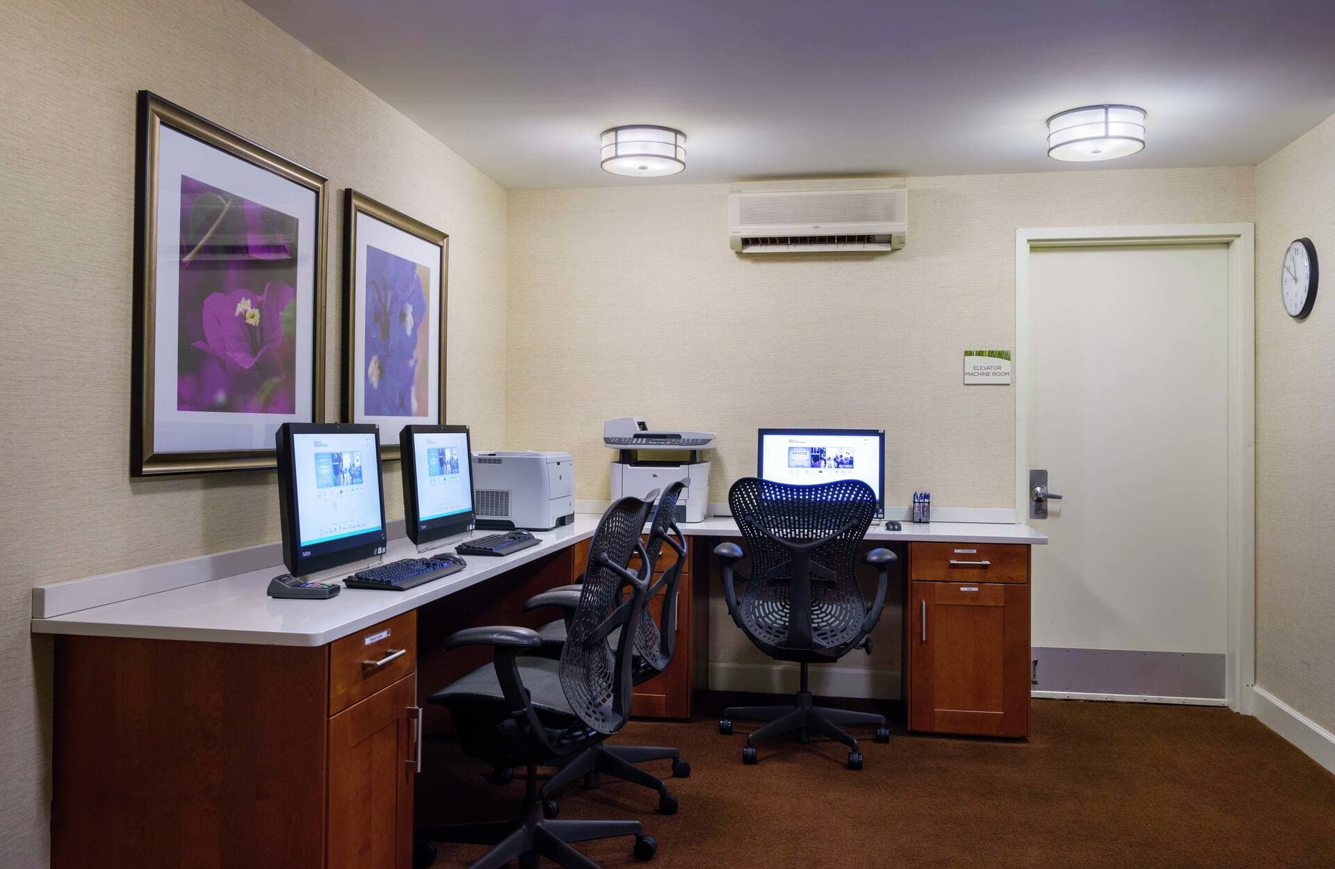 Hilton Garden Inn Queens / JFK Airport