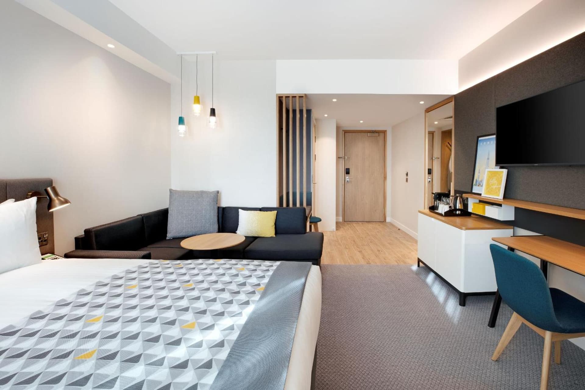 Holiday Inn London Heathrow - Bath Road by IHG