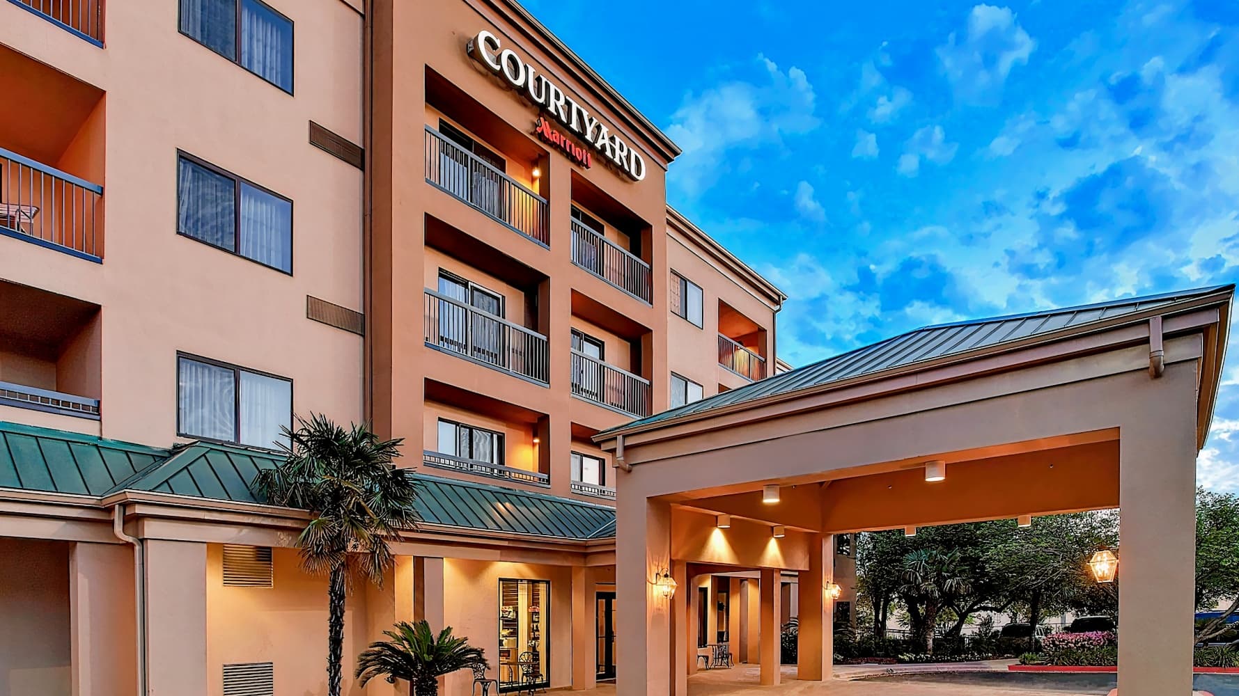 Courtyard by Marriott Austin The Domain Area