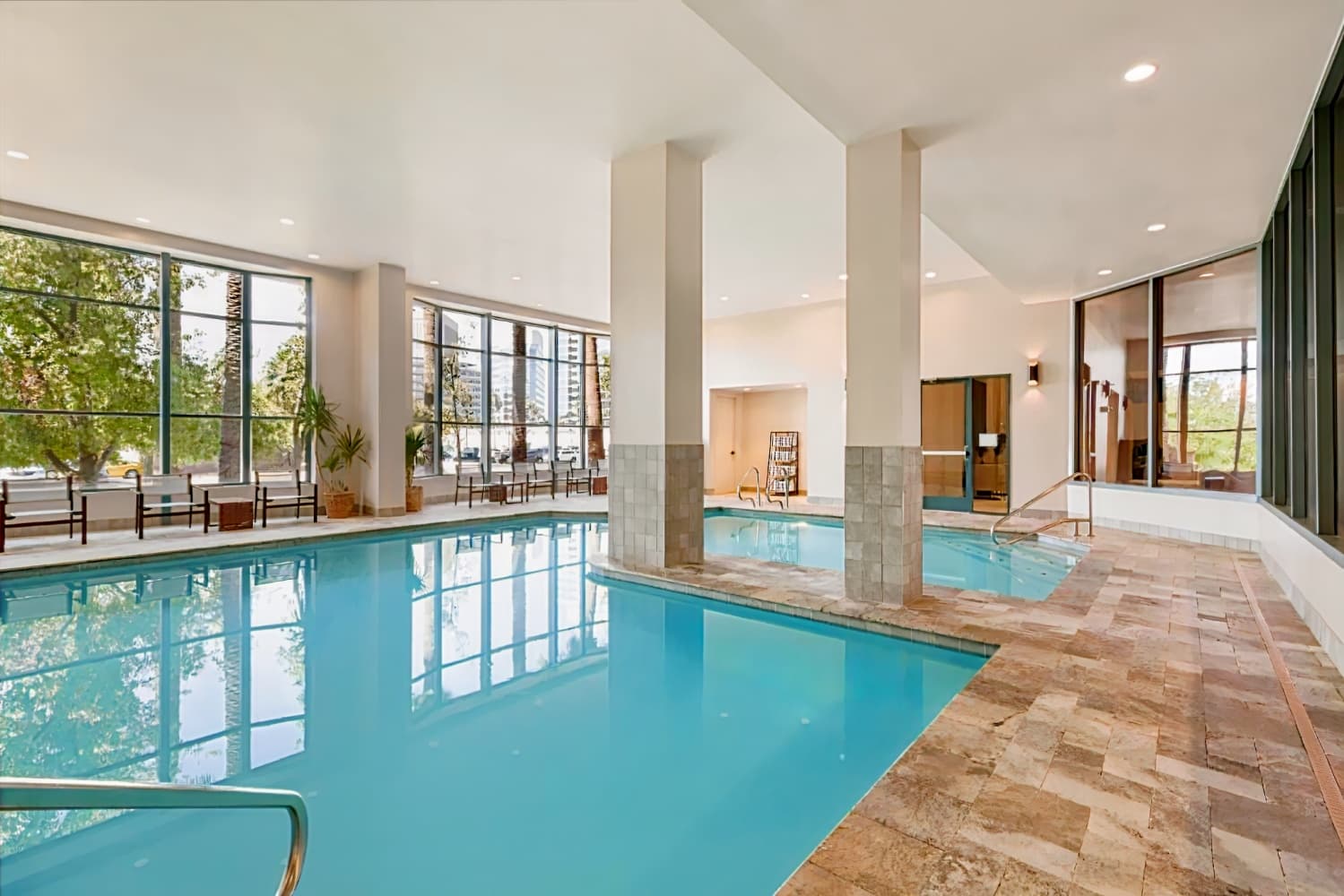 Embassy Suites by Hilton Phoenix Downtown North