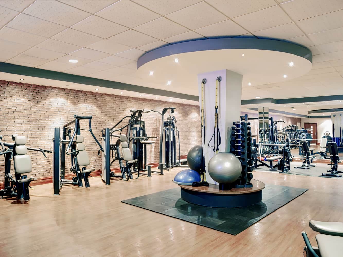 Mercure Cardiff Holland House Hotel & Spa