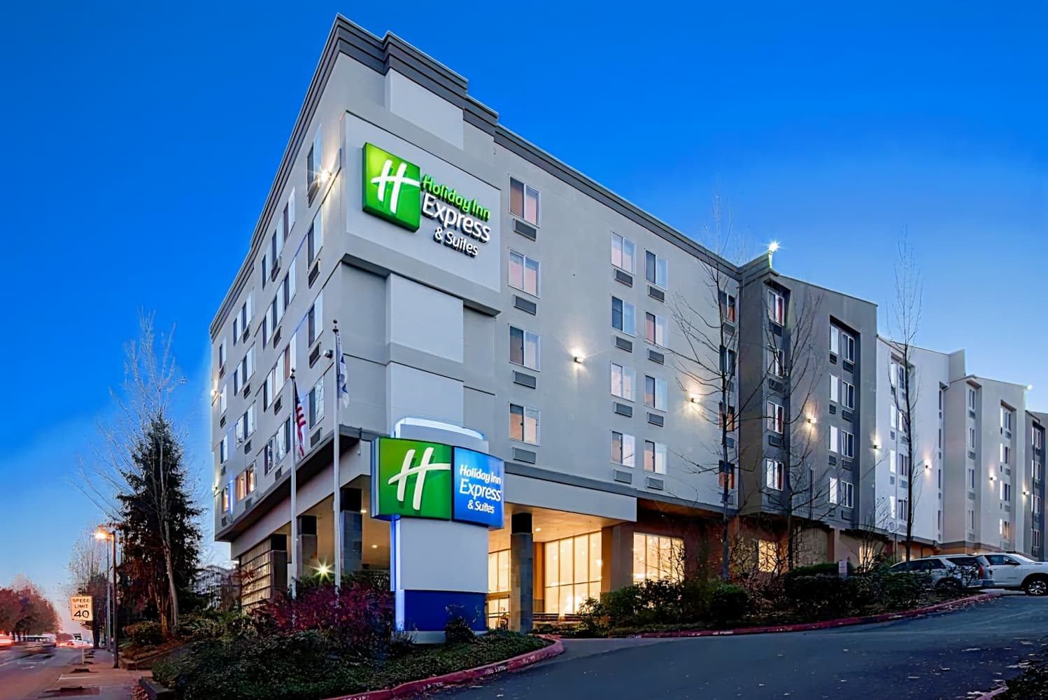 Holiday Inn Express & Suites Seattle-Sea-Tac Airport