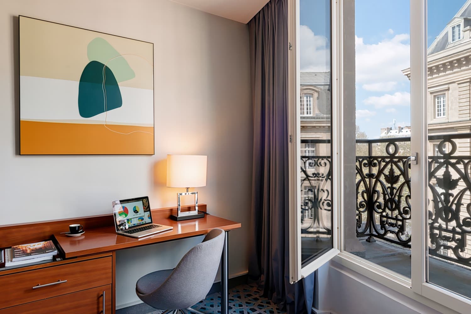 Crowne Plaza Paris République, an IHG Hotel