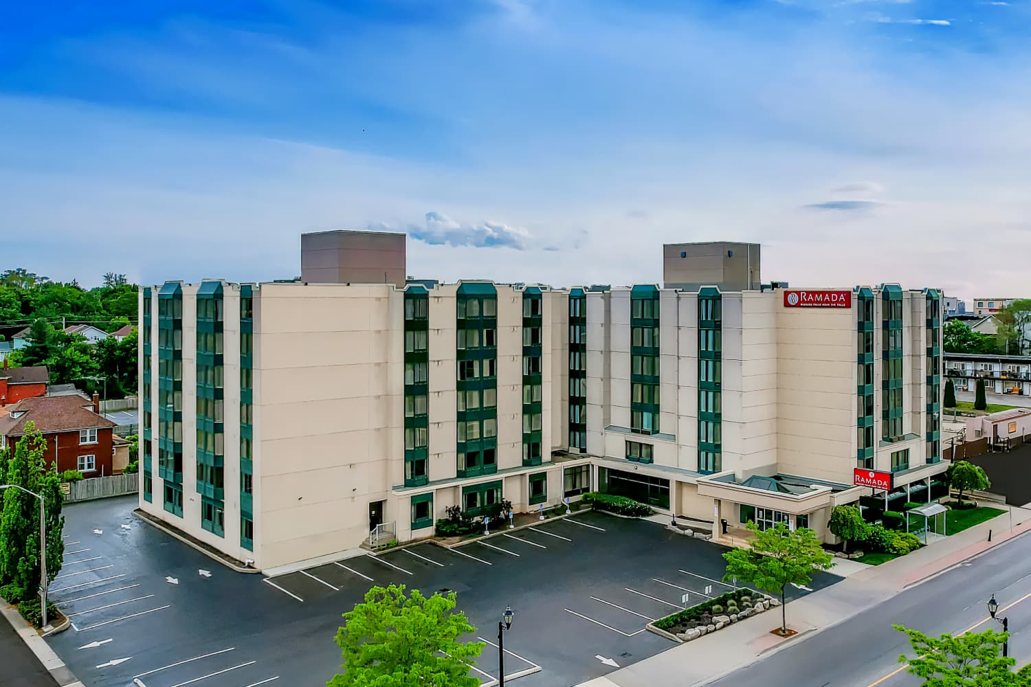 Ramada By Wyndham Niagara Falls near the Falls