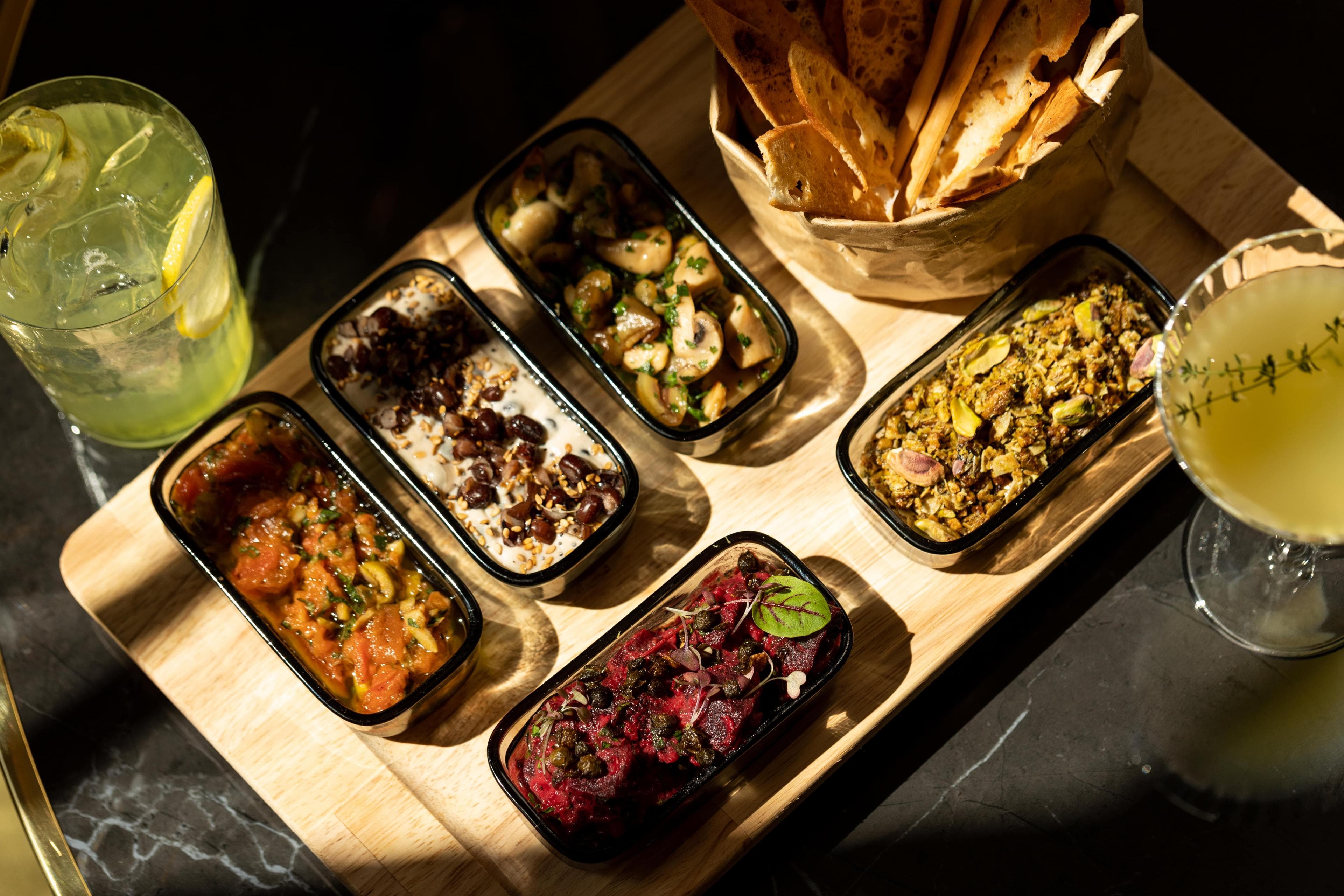 Sapphire House Antwerp, Autograph Collection