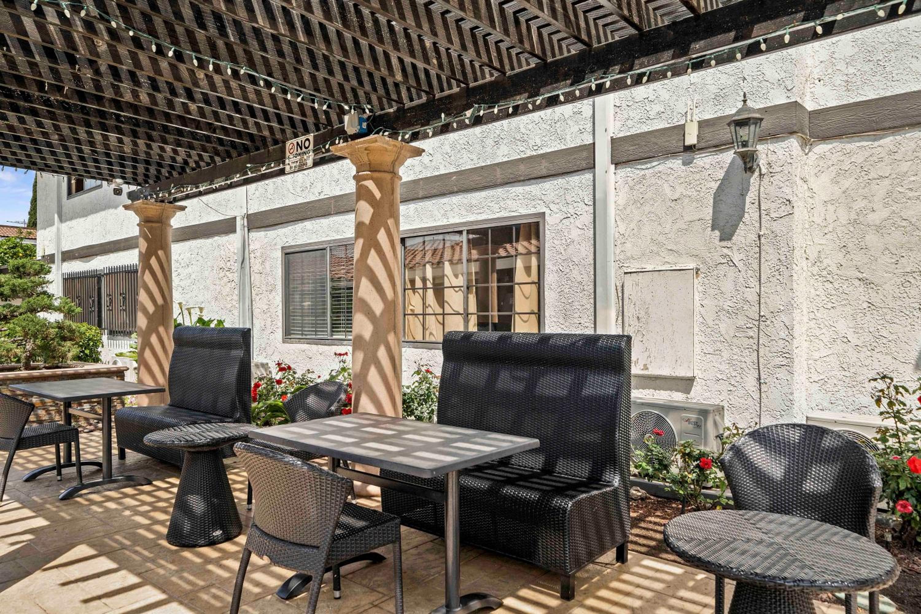 Lemon Tree Hotel and Suites