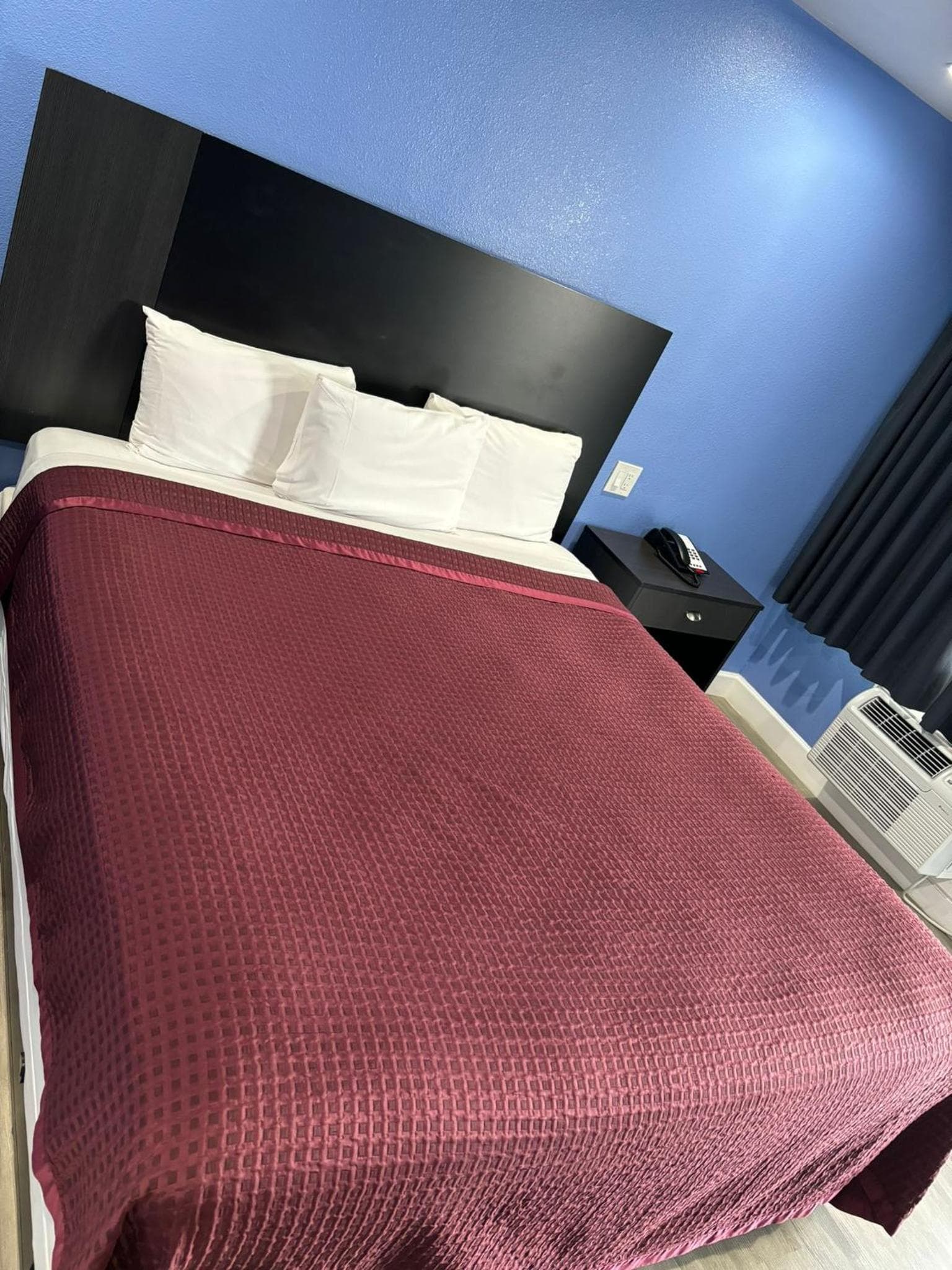 The Monterey Fireplace Inn