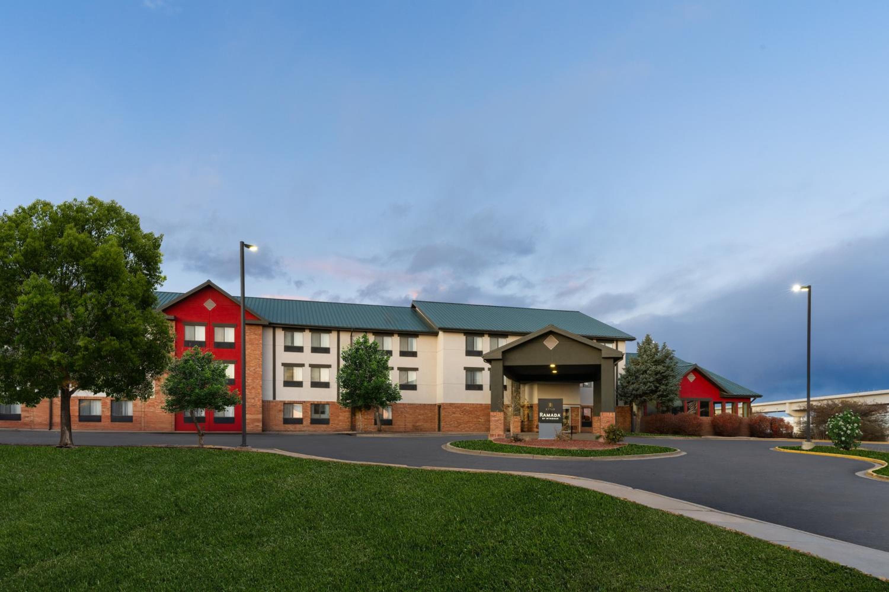 SYLO Hotel Denver Airport, a Ramada by Wyndham