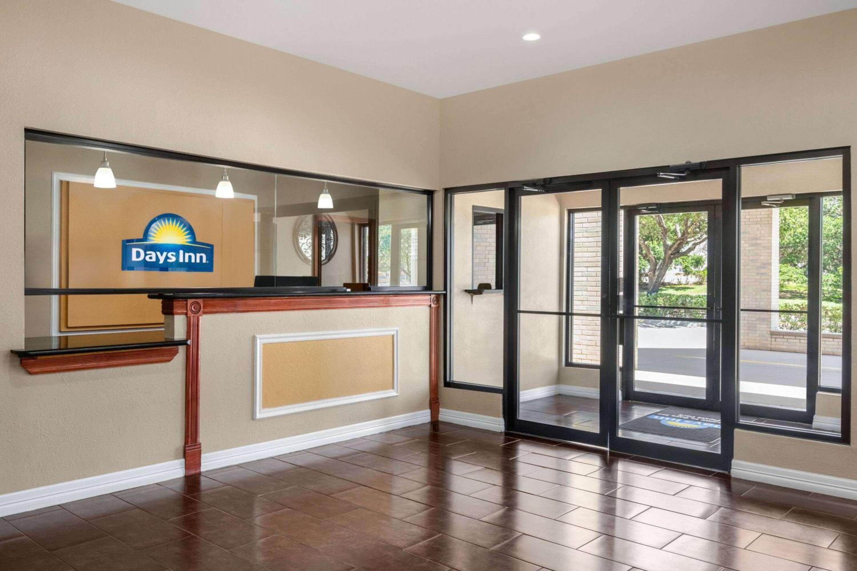 Days Inn by Wyndham San Antonio Near Fiesta Park