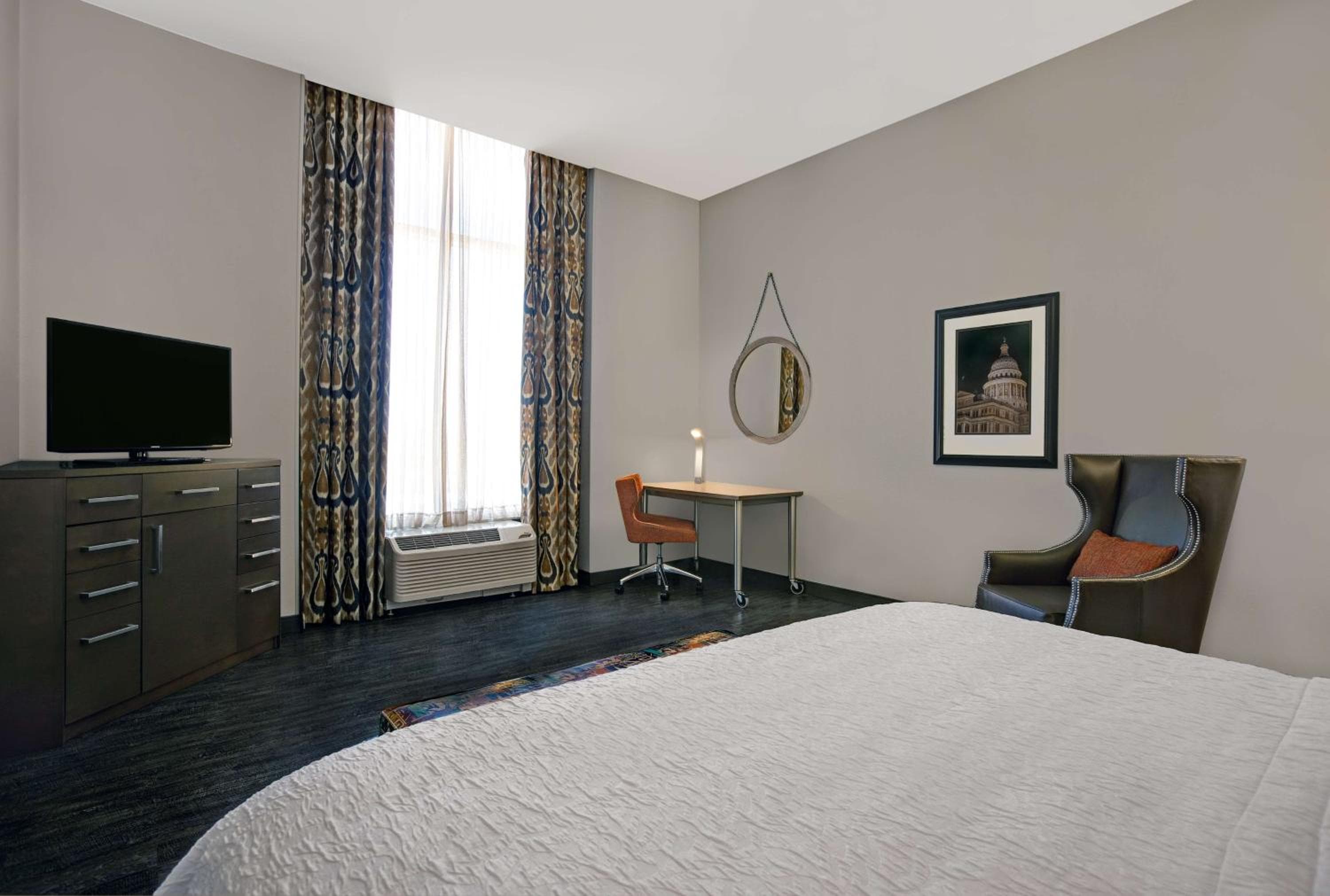 Hampton Inn & Suites Austin University/Capitol