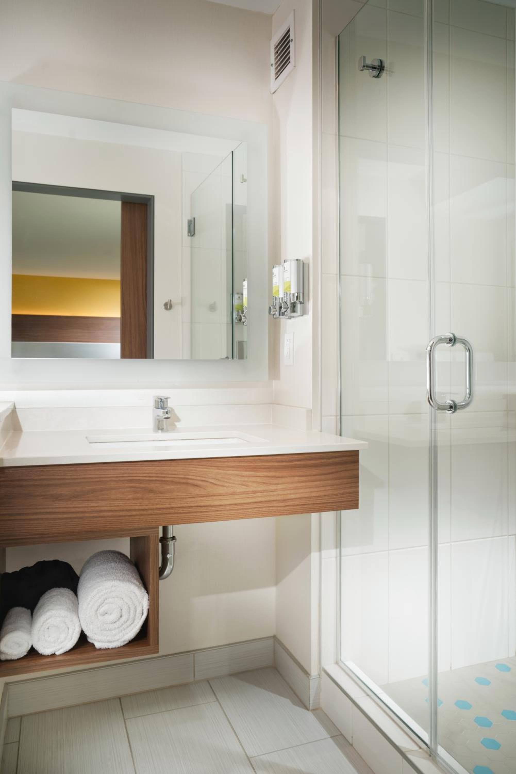 Staypineapple, Hotel Z, Gaslamp San Diego