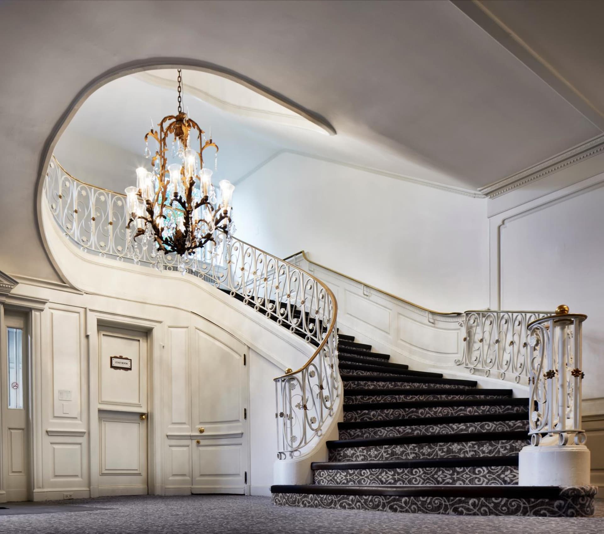 Tarrytown House Estate