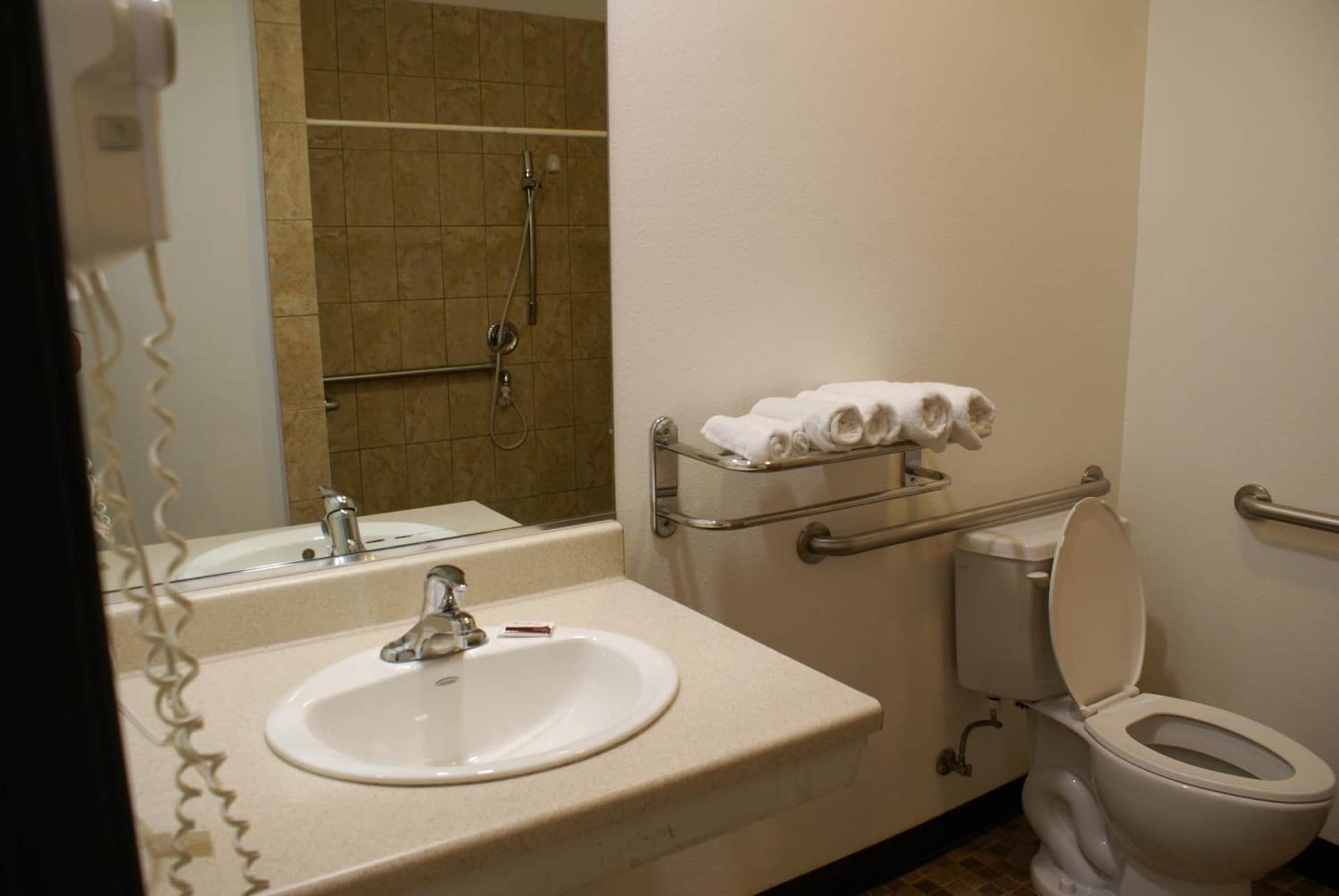 Harborview Inn & Suites San Diego Harbor