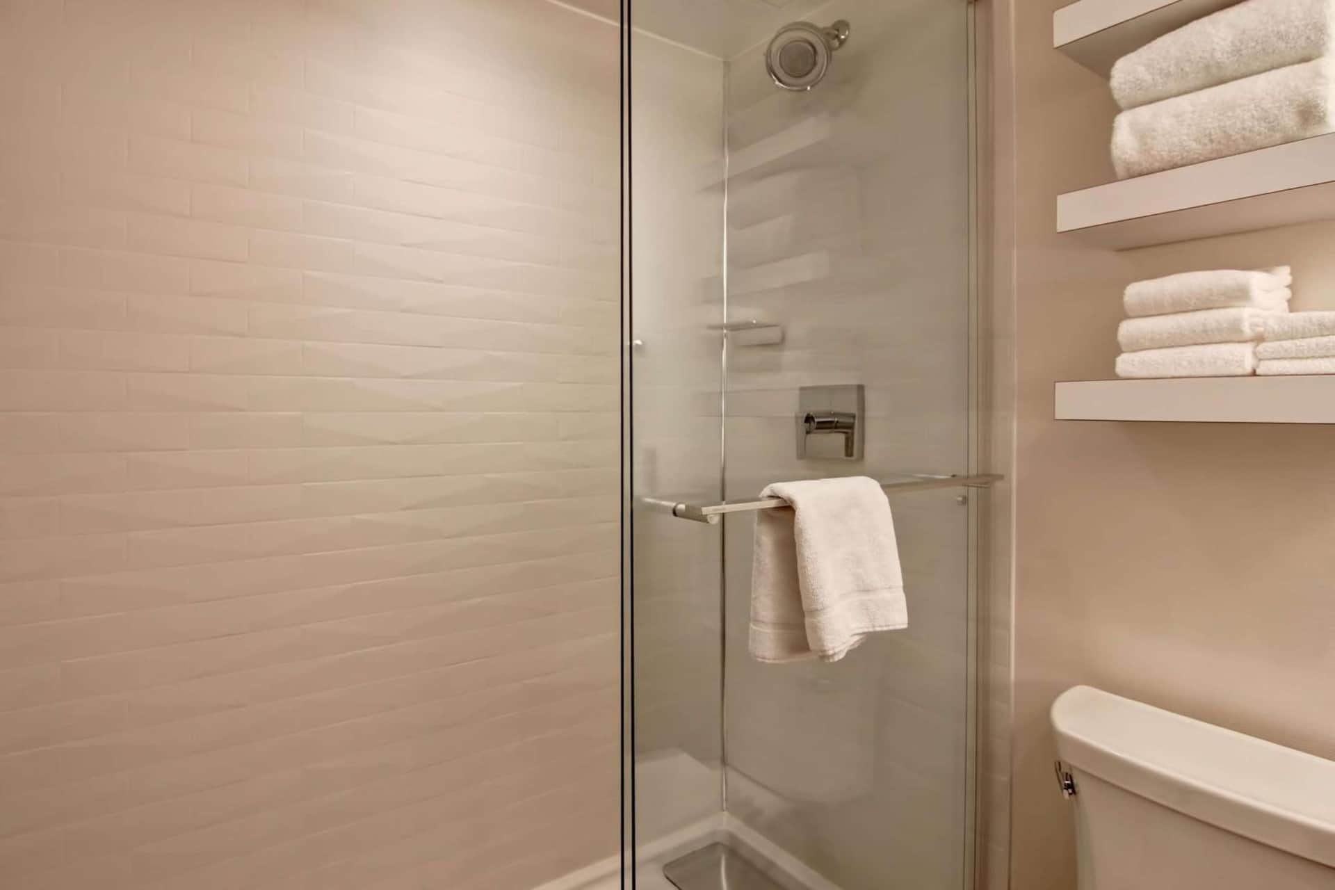 Hampton Inn & Suites by Hilton Calgary Airport