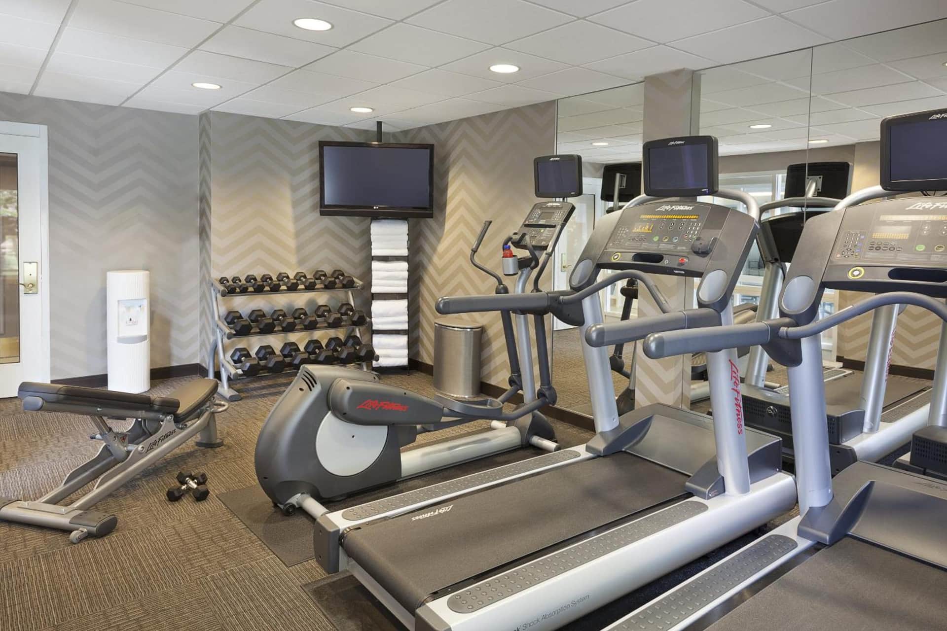 Cambridge Suites Mississauga