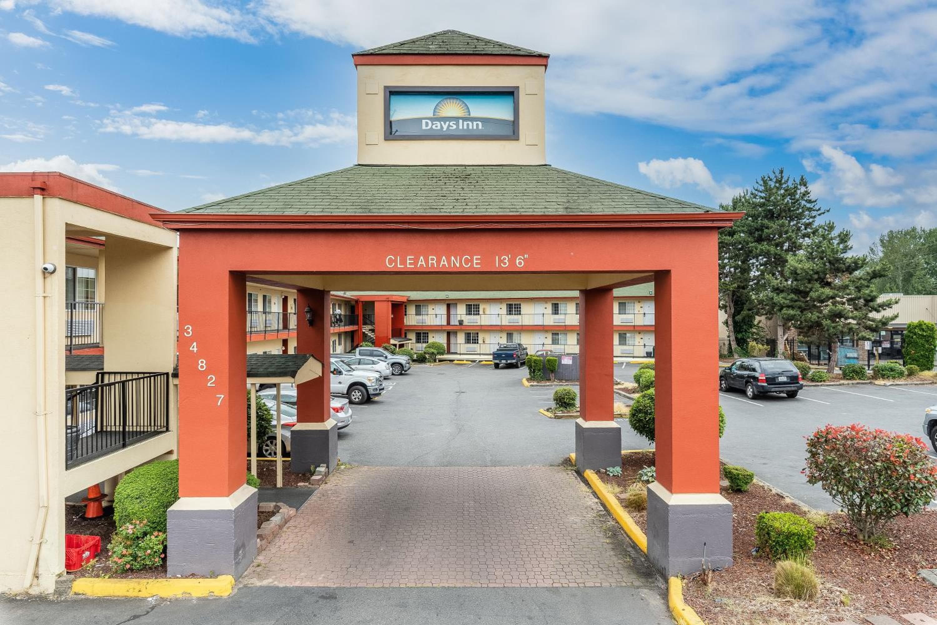 Days Inn by Wyndham Federal Way