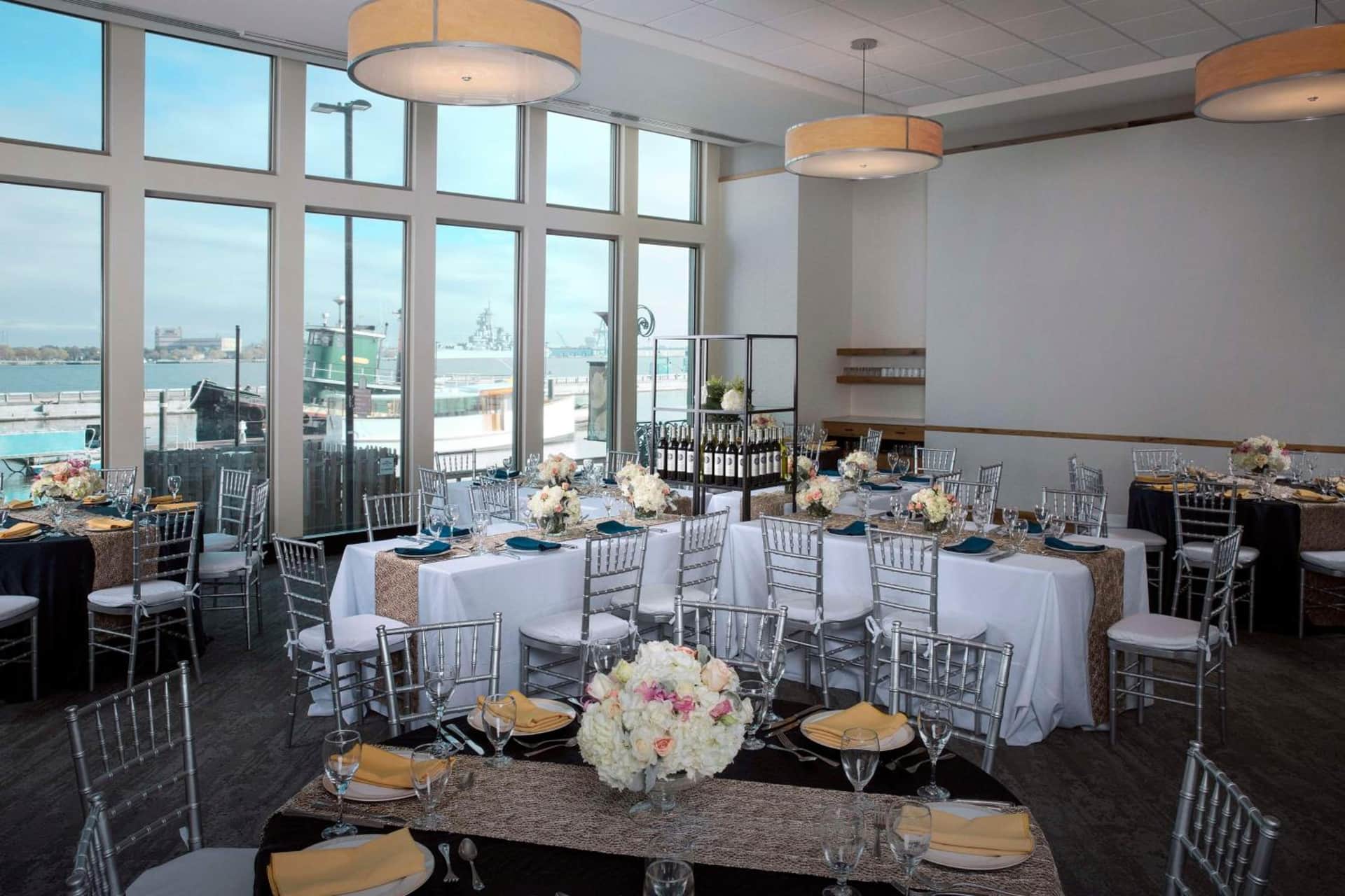 Hilton Philadelphia at Penn's Landing