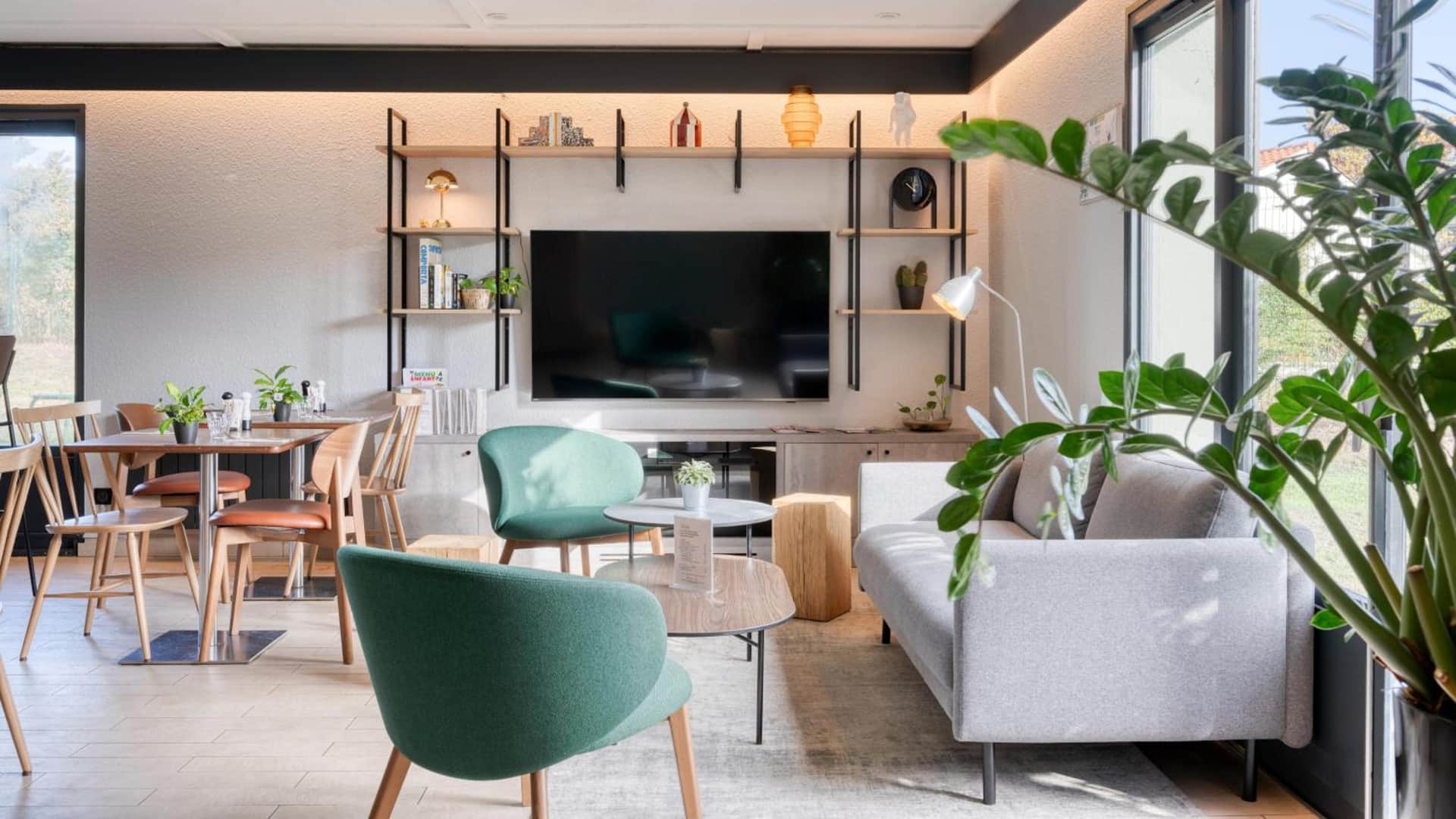 Campanile NATURE - Paris Ouest Gennevilliers Port
