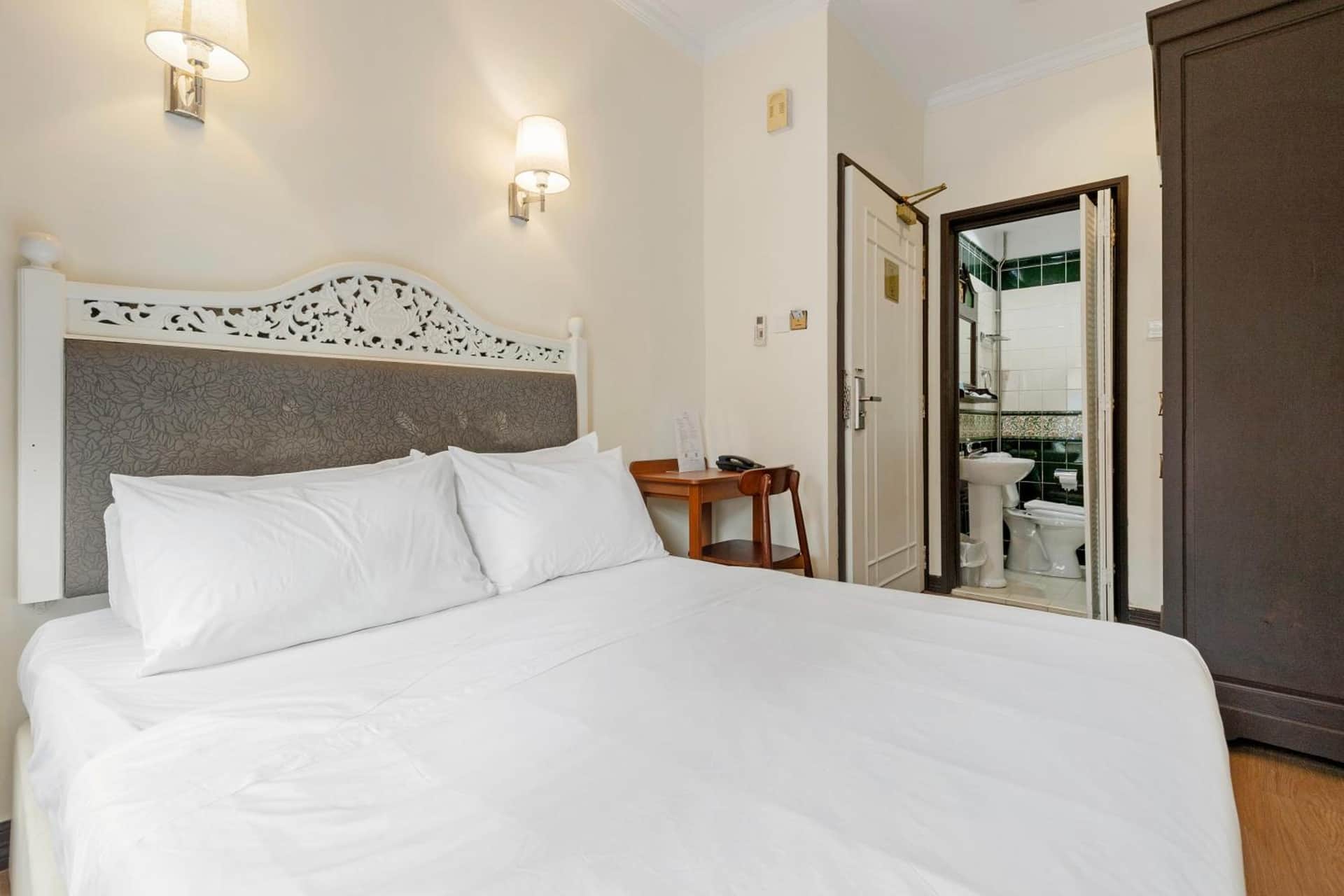 iNN at Temple St by Q Loft