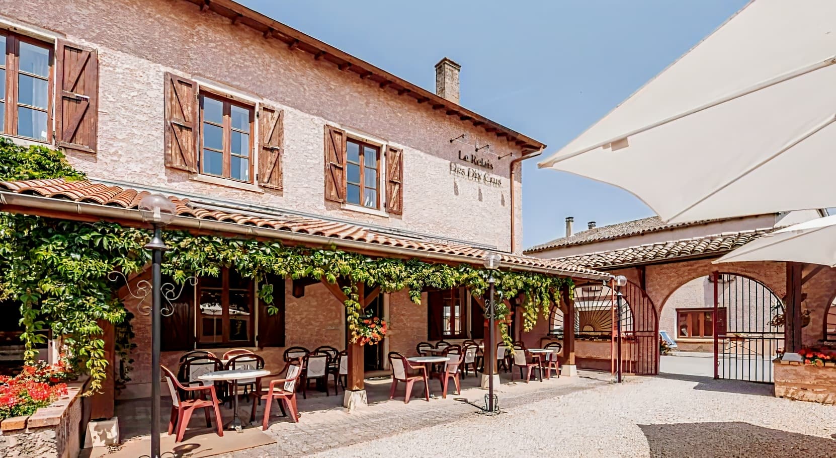 Le Relais des Dix Crus (Logis de France)