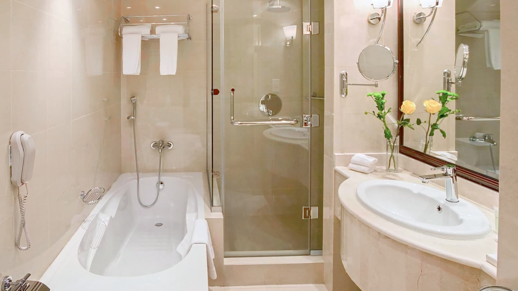 Strato Hotel By Warwick